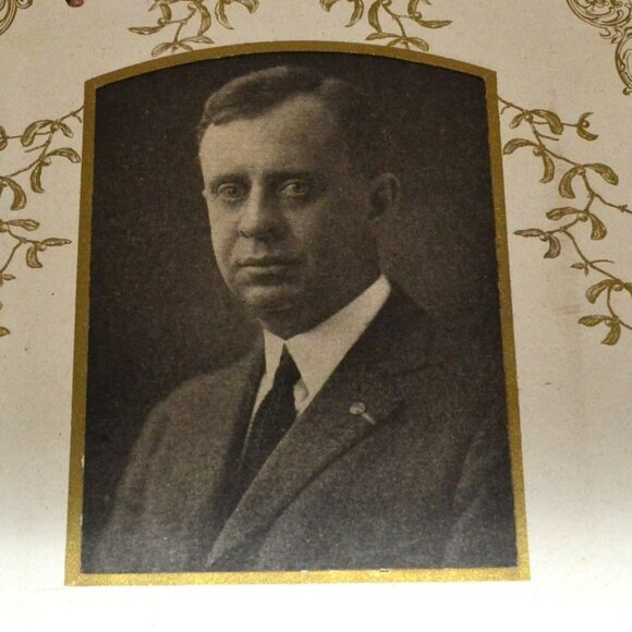 Victorian Photo Album With Antique Photogaphs Embossed Cover & Ornate Clasp” - Picture 11 of 14